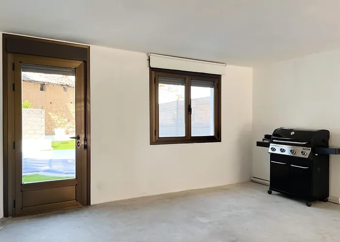 Holiday home Cerezashomes5 *