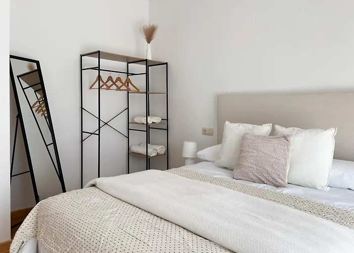 Holiday home Cerezashomes5 *